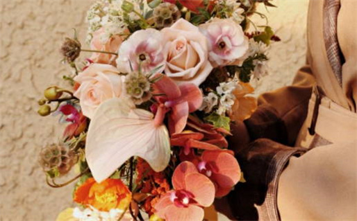 小手指没过三节是什么命(小指没过三关的女人命运)