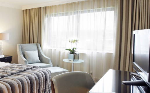 2028年02月19日乔迁黄历查询