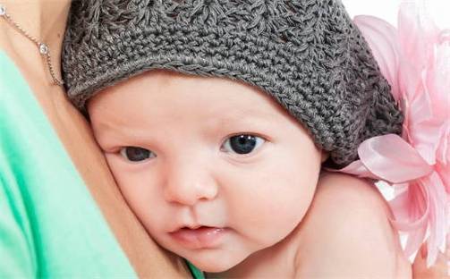 2026年07月24日出生梁姓女宝宝如何取名？好听有寓意的名字精选