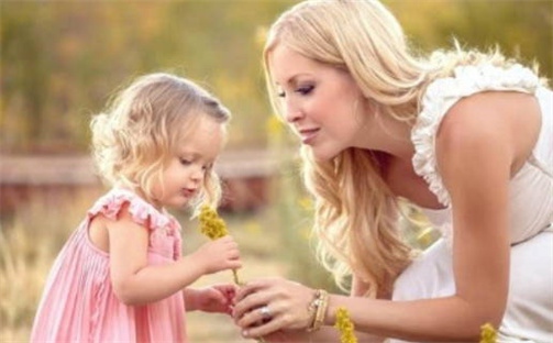 何姓男孩子取名